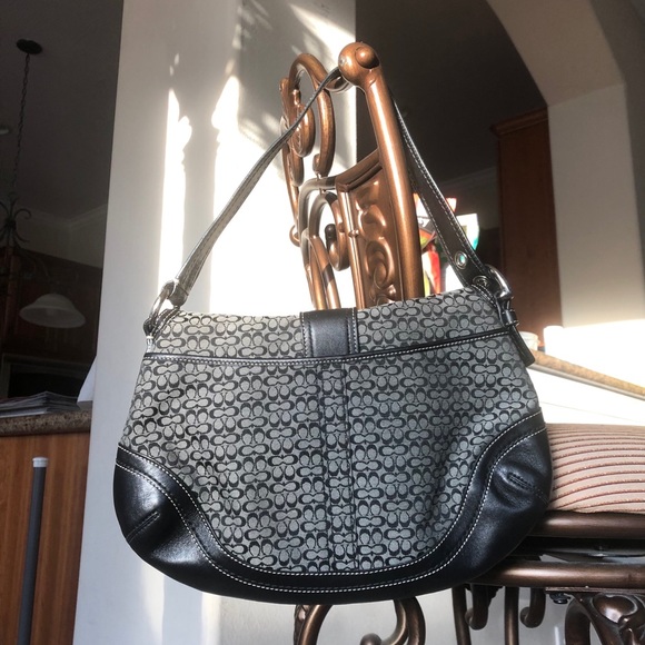 COACH PURSE - Picture 2 of 13